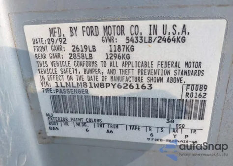 1993 Lincoln Town Car Executive z USA, uszkodzony, nr VIN 1LNLM81W8PY626163